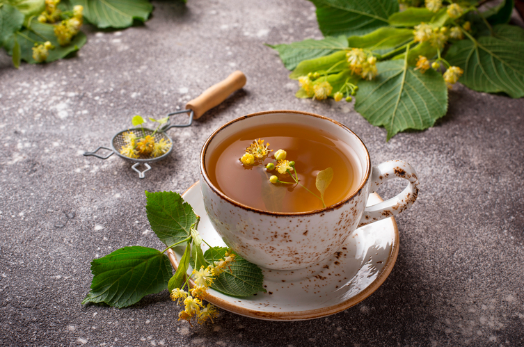 Les thés parfumés aux fleurs et leurs propriétés apaisantes